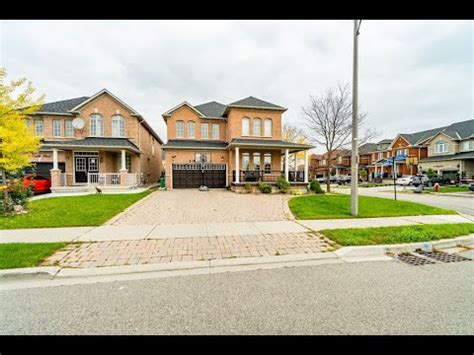 20 Prada Crt, Brampton, ON L6P 2K1 